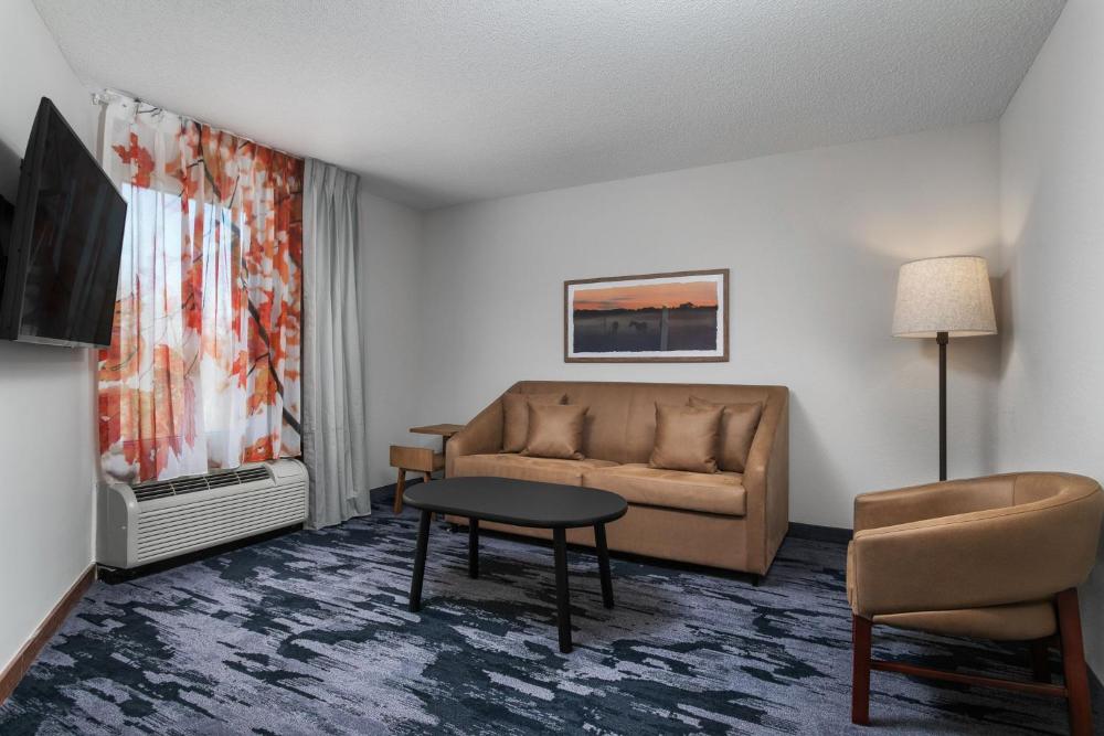 One-Bedroom King Suite interior